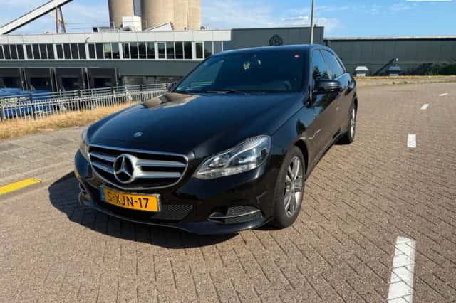 Mercedes-Benz E-Klasse (2014) thumbnail 1