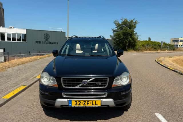 Volvo XC90 (2008) thumbnail 2