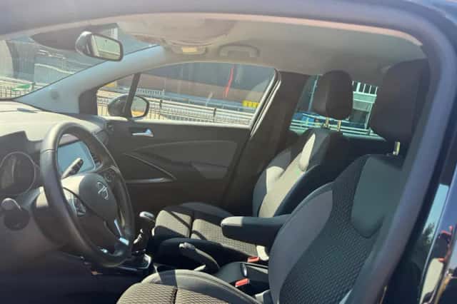 Opel Crossland X (2020) thumbnail 3