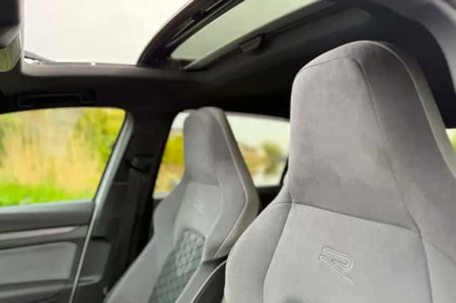 Volkswagen Golf (2023) thumbnail 6