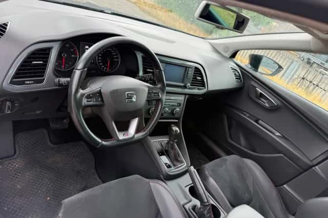 SEAT Leon (2013) thumbnail 3