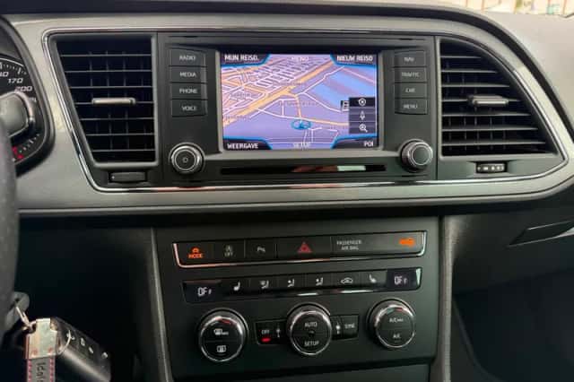 SEAT Leon (2013) thumbnail 5