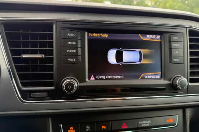 SEAT Leon (2013) thumbnail 6