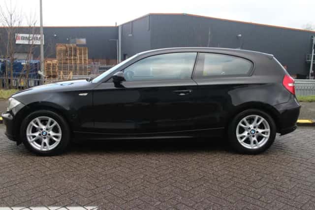 BMW 1-Serie (2009) thumbnail 6