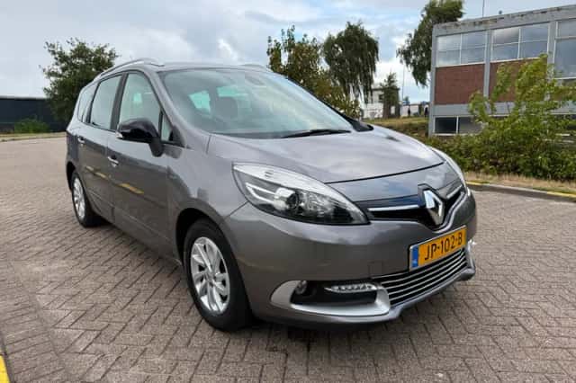Renault Grand Scénic (2016) thumbnail 2
