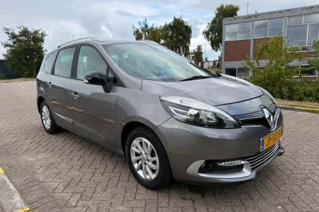 Renault Grand Scénic (2016) thumbnail 4
