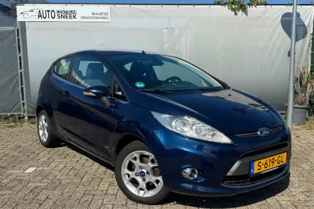 Ford Fiesta (2012) thumbnail 1