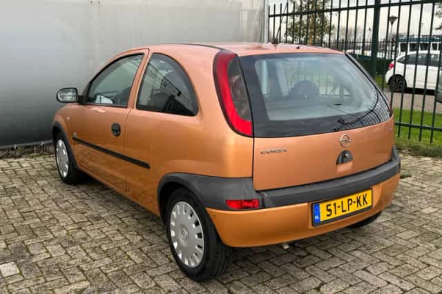 Opel Corsa (2003) thumbnail 5