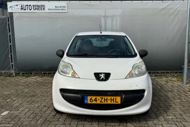 Peugeot 107 (2008) thumbnail 2