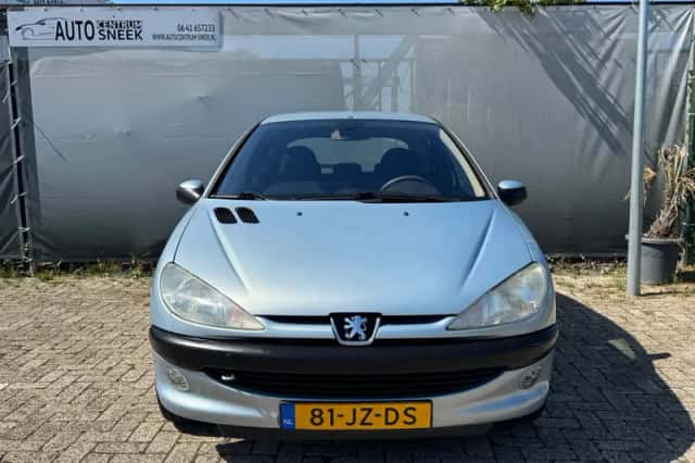 Peugeot 206 (2002) thumbnail 2