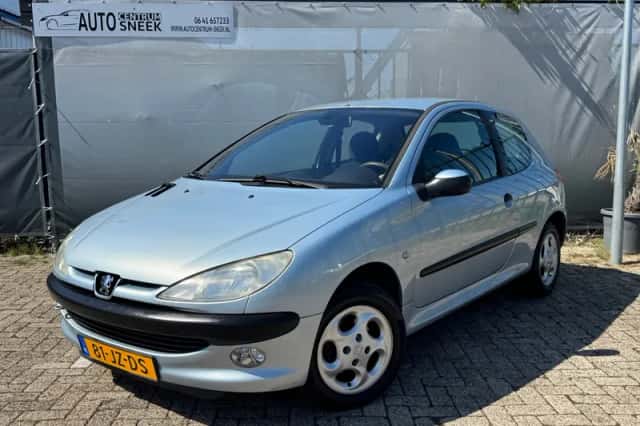Peugeot 206 (2002) thumbnail 3