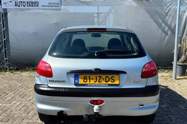 Peugeot 206 (2002) thumbnail 6