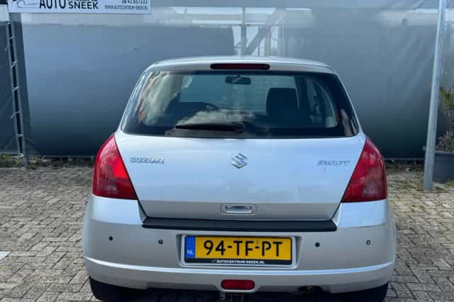 Suzuki Swift (2006) thumbnail 6