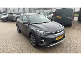 Kia Stonic (2018) thumbnail 3