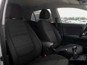 Kia Stonic (2022) thumbnail 5