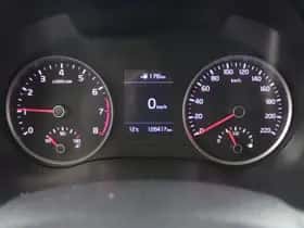 Kia Rio (2017) thumbnail 6