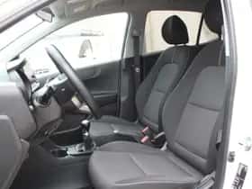Kia Picanto (2021) thumbnail 4