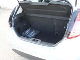 Ford Fiesta (2015) thumbnail 14