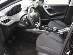 Peugeot 2008 (2018) thumbnail 4