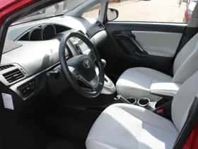 Toyota Verso (2014) thumbnail 4