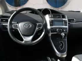 Toyota Verso (2014) thumbnail 5