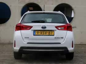 Toyota Auris (2014) thumbnail 12