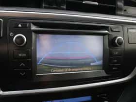 Toyota Auris (2014) thumbnail 13
