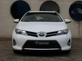 Toyota Auris (2014) thumbnail 5
