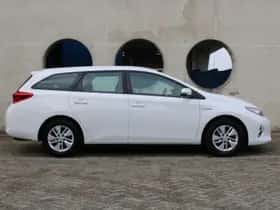 Toyota Auris (2014) thumbnail 7