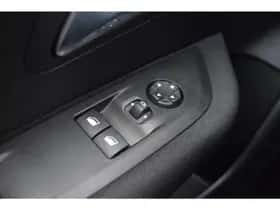 Peugeot e-208 (2022) thumbnail 13