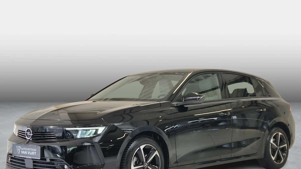 Opel Astra (2024) — foto 1
