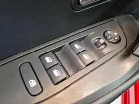 Peugeot e-2008 (2021) thumbnail 12