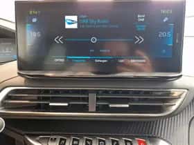 Peugeot 3008 (2022) thumbnail 21