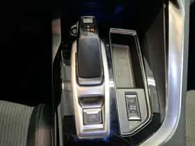 Peugeot 3008 (2022) thumbnail 23
