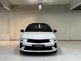 Opel Astra (2023) thumbnail 3
