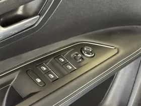 Peugeot 3008 (2022) thumbnail 11