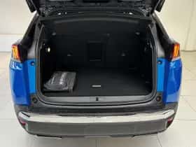 Peugeot 3008 (2022) thumbnail 7
