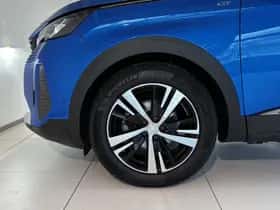 Peugeot 3008 (2022) thumbnail 9