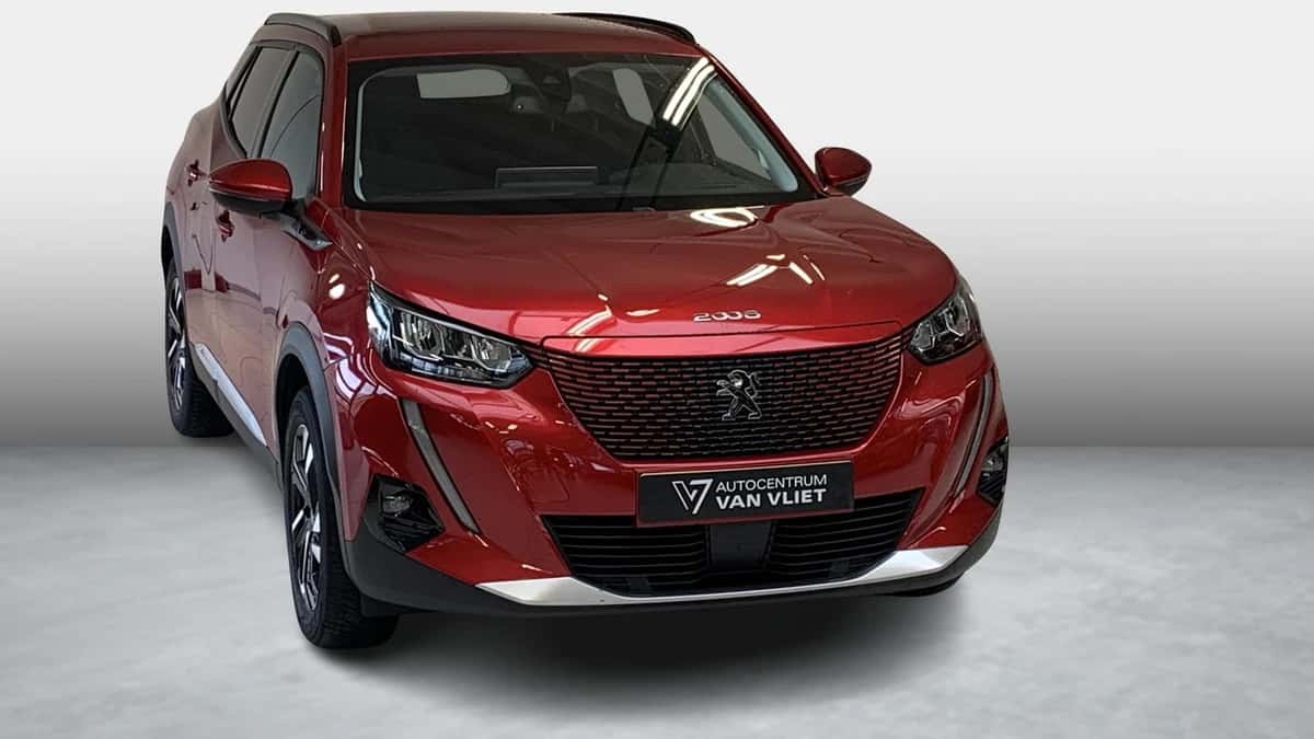 Peugeot e-2008 (2021) — foto 1
