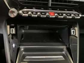 Peugeot e-2008 (2021) thumbnail 18