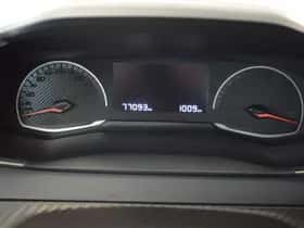 Peugeot 208 (2021) thumbnail 11