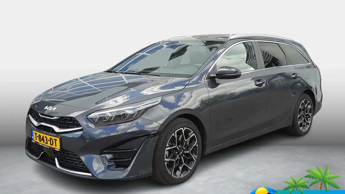 Kia Ceed Sportswagon (2023) — foto 1
