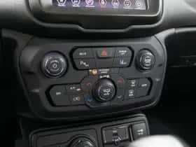 Jeep Renegade (2023) thumbnail 17