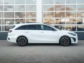 Kia Ceed Sportswagon (2024) thumbnail 4