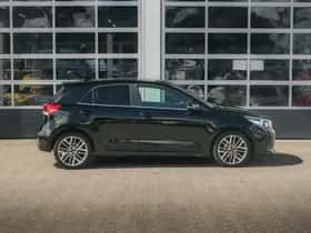 Kia Rio (2022) thumbnail 4