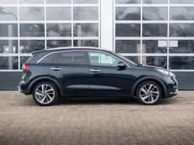Kia Niro (2017) thumbnail 4