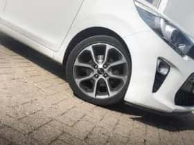 Kia Picanto (2018) thumbnail 23