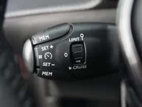 Peugeot 2008 (2021) thumbnail 16