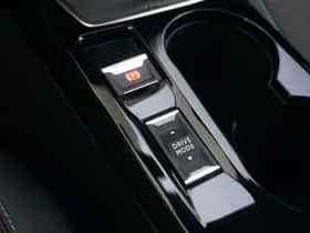 Peugeot 2008 (2021) thumbnail 31