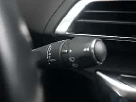 Peugeot 5008 (2022) thumbnail 22